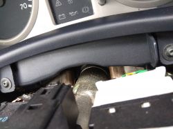 Renault Clio II ph 2 - The steering wheel turns hard and does not straighten