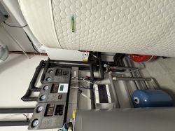 Instalacja kotłowni z buforem, pompą ciepła i rozdzielaczem z manometrami