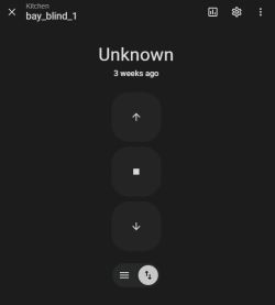 Control screen for bay_blind_1 with three large buttons in a dark interface