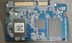 Close-up of the circuit board of a Goodram CX400 128GB drive with a field marked in a red circle.