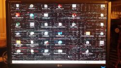 Lenovo IdeaPad Y-530 - obraz z dobrego przechodzi na zły, nieregularnie