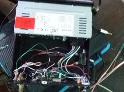 wzmacniacz do pokoju z radia samochodowego + moduł Bluetooth zakłócenia.