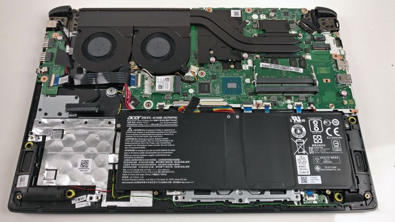 Acer A715-72G-53T5 - Dźwięk wydobywający się z laptopa Acer A715-72G-53T5 - Dźwięk wydobywający się z laptopa
