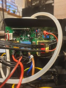 Nie nagrzewa się grzałka w Wytwornicy dymu LIGHT4ME BLACK1200