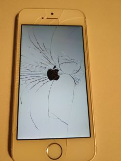 Jak wymienić wyświetlacz w iPhone SE? Jak wymienić wyświetlacz w iPhone SE?