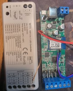 Image of a device labeled WT5 with an internal WB3S chip.
