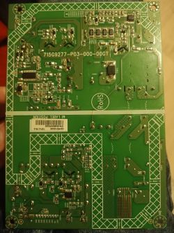 Płytka drukowana z elementami elektronicznymi.