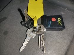 Jak działa alarm OSIO w motocyklu i jak go obsługiwać?