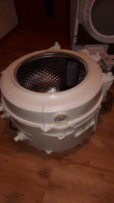 Beko WYA 71483 LE - Czy to uszkodzone amortyzatory?