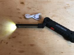 Recenzja i wnętrze latarki Worklight W-52 ładowanej przez USB Recenzja i wnętrze latarki Worklight W-52 ładowanej przez USB