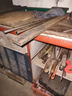 Konstrukcja prasy hydraulicznej 20t z ceowników 45x37, profil 80x80x5/6: naprawa wygiętego stołu