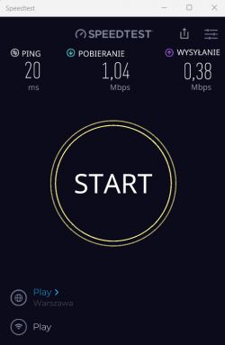 Zrzut ekranu z aplikacji Speedtest z wynikami testu połączenia internetowego dla sieci Play.