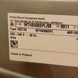 Etykieta suszarki Bosch z informacjami o modelu i specyfikacjach.