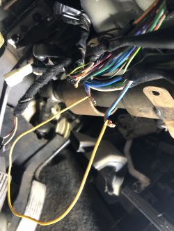 Volvo V40 98r - jak wyłączyć alarm po podłączeniu nowego akumulatora?