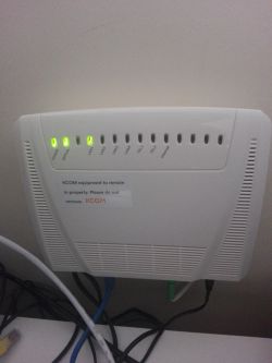 Dwa laptopy: jeden osiąga 400 Mb/s, drugi tylko 43 Mb/s na kablu