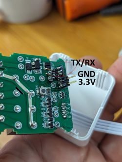 The image shows the disassembly of a 3-channel switch with a BK7231N card installed at a 90-degree angle to the PCB. Labels TX/RX, GND, and 3.3V are visible.