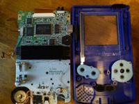 Zepsuta modyfikacja game boy color, chyba kable się odłączyły