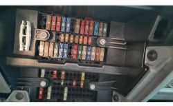 VW T5 Transporter 2008: No Brake Lights, Fuse Location & Diagram for Upper Stop Lamp Issue