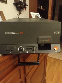 Rzutnik do slajdów z przeglądarka Reflecta Autofokus