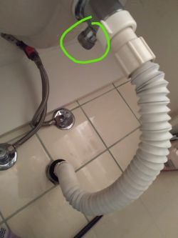 Connecting the washing machine to the sink - how to connect properly?