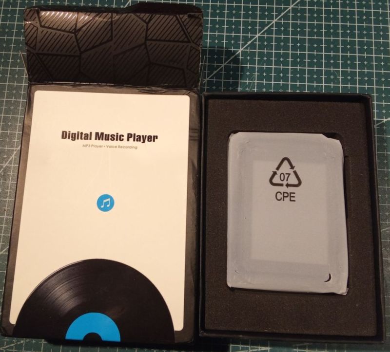 Słuchać każdy może - Digital Music Player M4 - prezentacja kieszonkowego odtwarzacza.