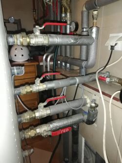 What is the reason for poor hot water pressure in all taps?