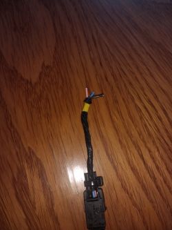 Podłączenie kabli lusterka fotochromatycznego Hyundai Tucson 2008 - kolory kabli