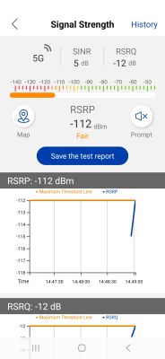 Pomiar sygnału 5G w aplikacji mobilnej Ekran aplikacji z pomiarem siły sygnału 5G, RSRP -112 dBm, SINR 5 dB, RSRQ -12 dB
