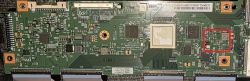 Płyta T-CON telewizora z zaznaczonym obszarem komponentów elektronicznych