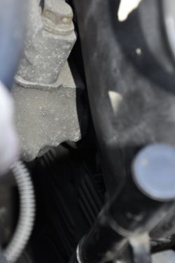 Skoda octavia I 1.9 TDI 110 KM - Łapa silnika oderwała się od mocowania.