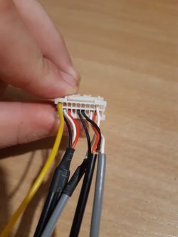 Czy mając wzmacniacz z high-input będę potrzebować RCA czincze?