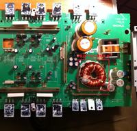 Sony Xplod XM-504X - świeci kontrolka protector po zwarciu z masą auta