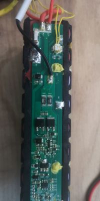 Hulajnoga Blaupunkt ESC910 nie reaguje na uruchomienie - uszkodzona wtyczka naprawiona