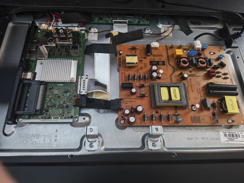 Telefunken 43UA9000 Vestel 17MB170 – utknął na logo, potrzebne oprogramowanie układowe przez USB lub