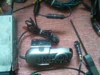 Radio, zmieniarka JVC, zestaw głoośnomówiący i dużo przewodów