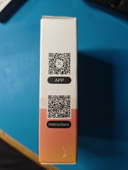 Box Side with QR Codes for App and Instructions Side of a box with two QR codes labeled APP and Instructions.