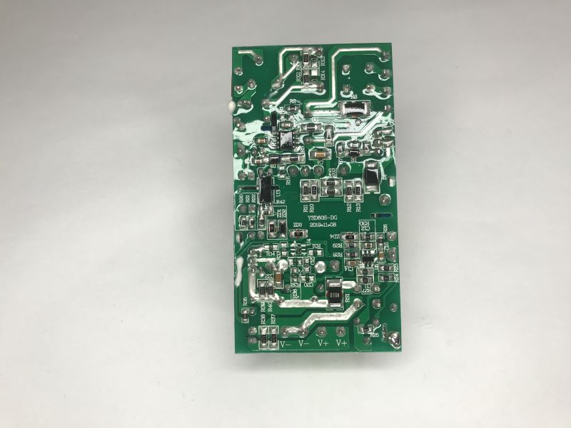 [Thermal imaging] Internal view and test of the YSDS-60-5 4.5 A 22.5 W 5 V DIN rail power supply