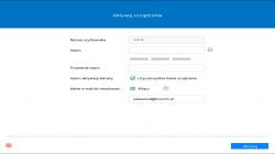 Ekran aktywacji urządzenia z polami na nazwę użytkownika, hasło i adres e-mail.