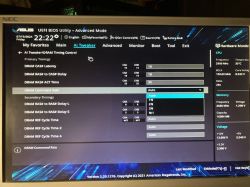 Ekran BIOS z ustawieniami DRAM Timing Control w trybie zaawansowanym.