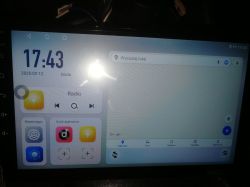 Android car radio screen with incorrect date and interface issues Car radio screen with Android showing incorrect date and home interface