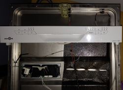 High One 12C49 A++ WSIC (WQP12-7601.D.1-1) - nie daje żadnych oznak życia.