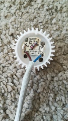 Jak naprawić lampkę IKEA Solbacken LED, gdy dioda LED jest niewymienna?