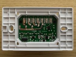Interior of Zemismart KES-606US-W3 triple switch showing WB3S chip.