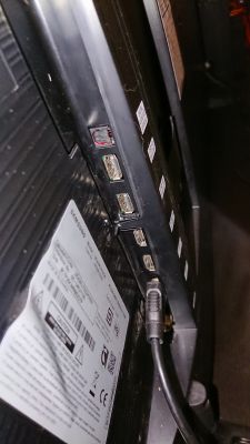 Podłączenie wieży do TV - Wieża Philips FWM589/22 do TV Samsung UE43RU7022K