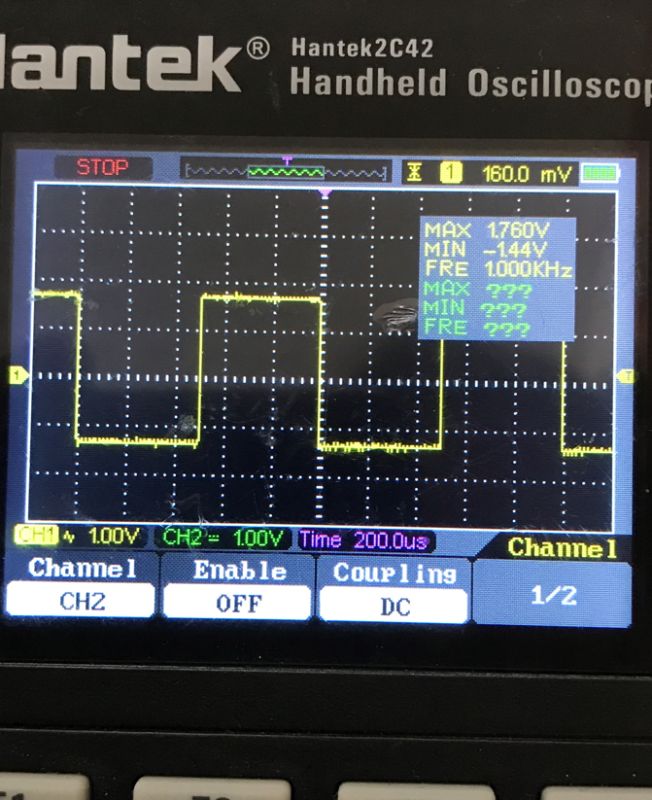 1 MHz Square Wave on Hantek2C42 Oscilloscope Square wave signal at 1 MHz shown on Hantek2C42 oscilloscope screen