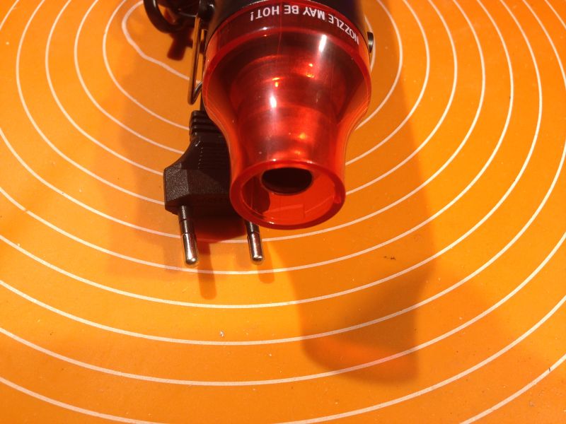 Zastosowanie Gorącej Wiatrówki do obkurczania koszulek termokurczliwych ;)