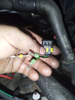 Fiat Doblo 1.9, ułożenie przewodów we wtyczce do czujnika prędkości