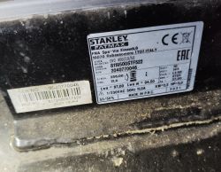 Tabliczka znamionowa kompresora Stanley Fatmax z danymi technicznymi