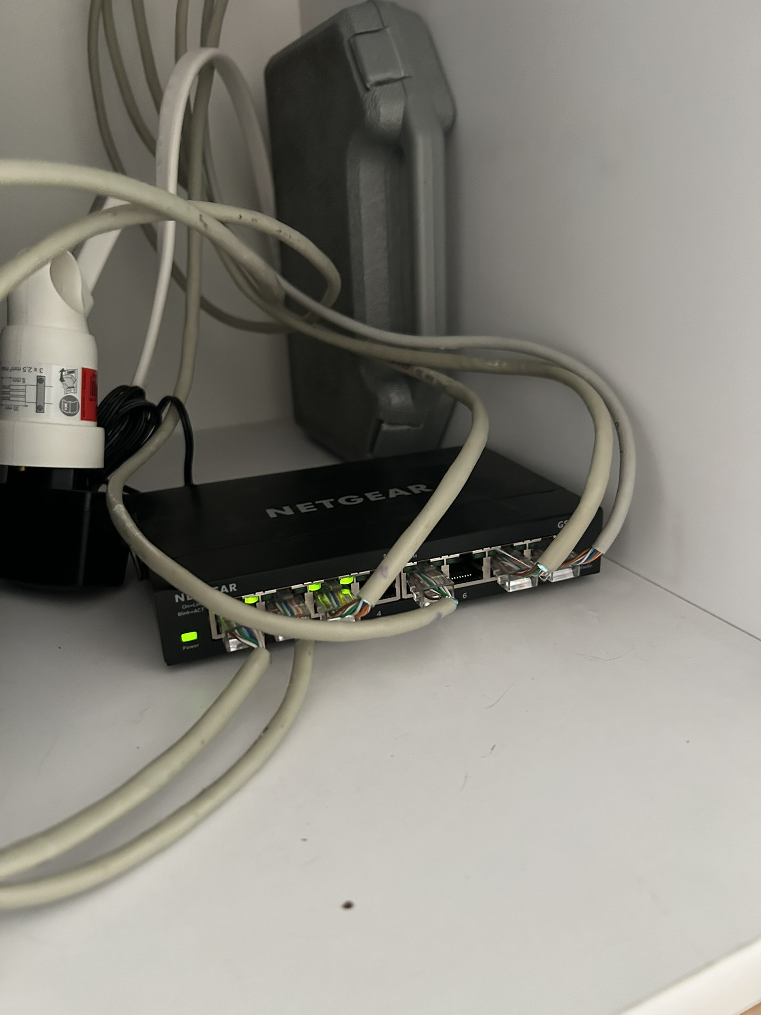 [Rozwiązano] Jak zastąpić router UPC/Play (kabel coax) i poprawić ...