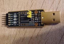 Moduł USB na UART z układem CH343 i zworką ustawioną na 5V